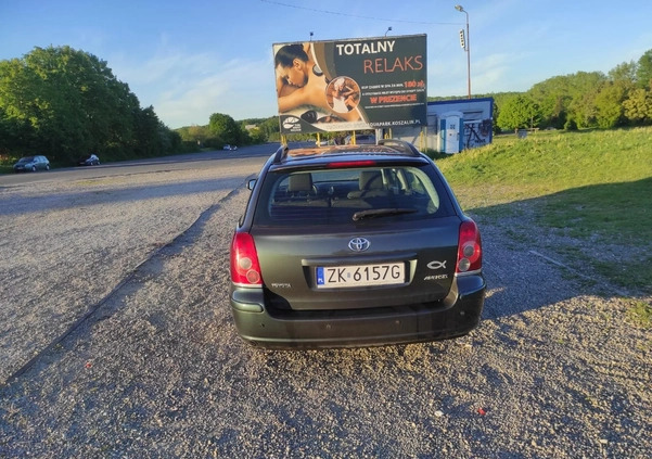 Toyota Avensis cena 14500 przebieg: 245000, rok produkcji 2006 z Koszalin małe 121